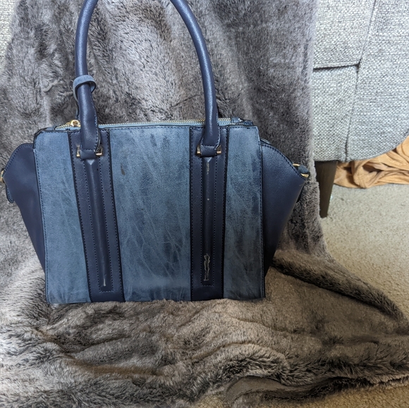 Purse - Picture 3 of 6